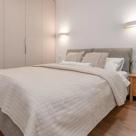 New With 22m Terrace Parking I Cohost *