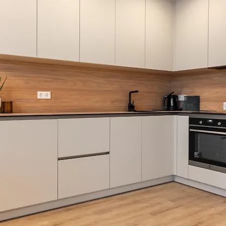 New With 22m Terrace Parking I Cohost * פלאנגה