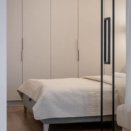 New With 22m Terrace Parking I Cohost